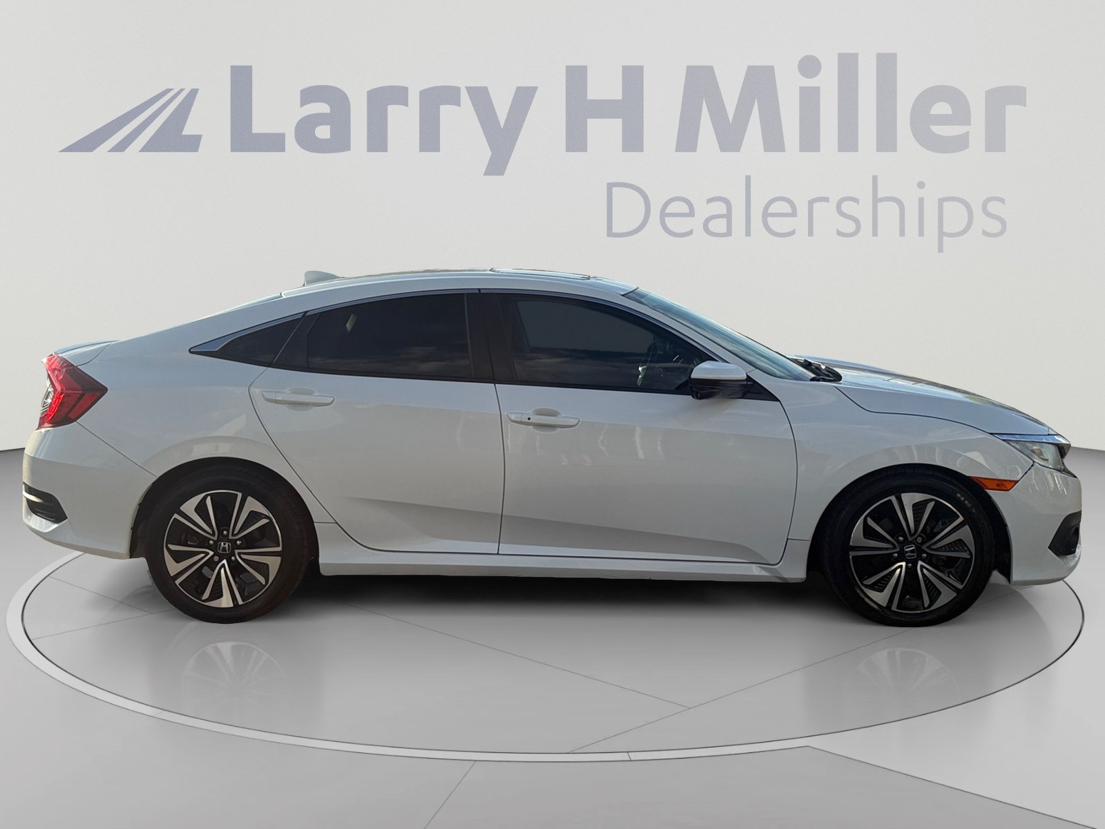 Used 2016 Honda Civic EX-L image 6