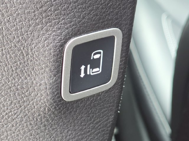 New 2027 Chrysler Pacifica LX FWD image 18