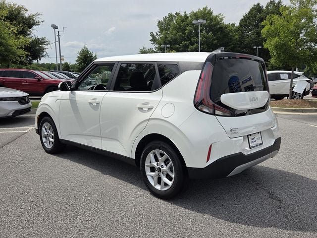 Used 2025 Kia Soul LX w/ LX Technology Package FWD image 6