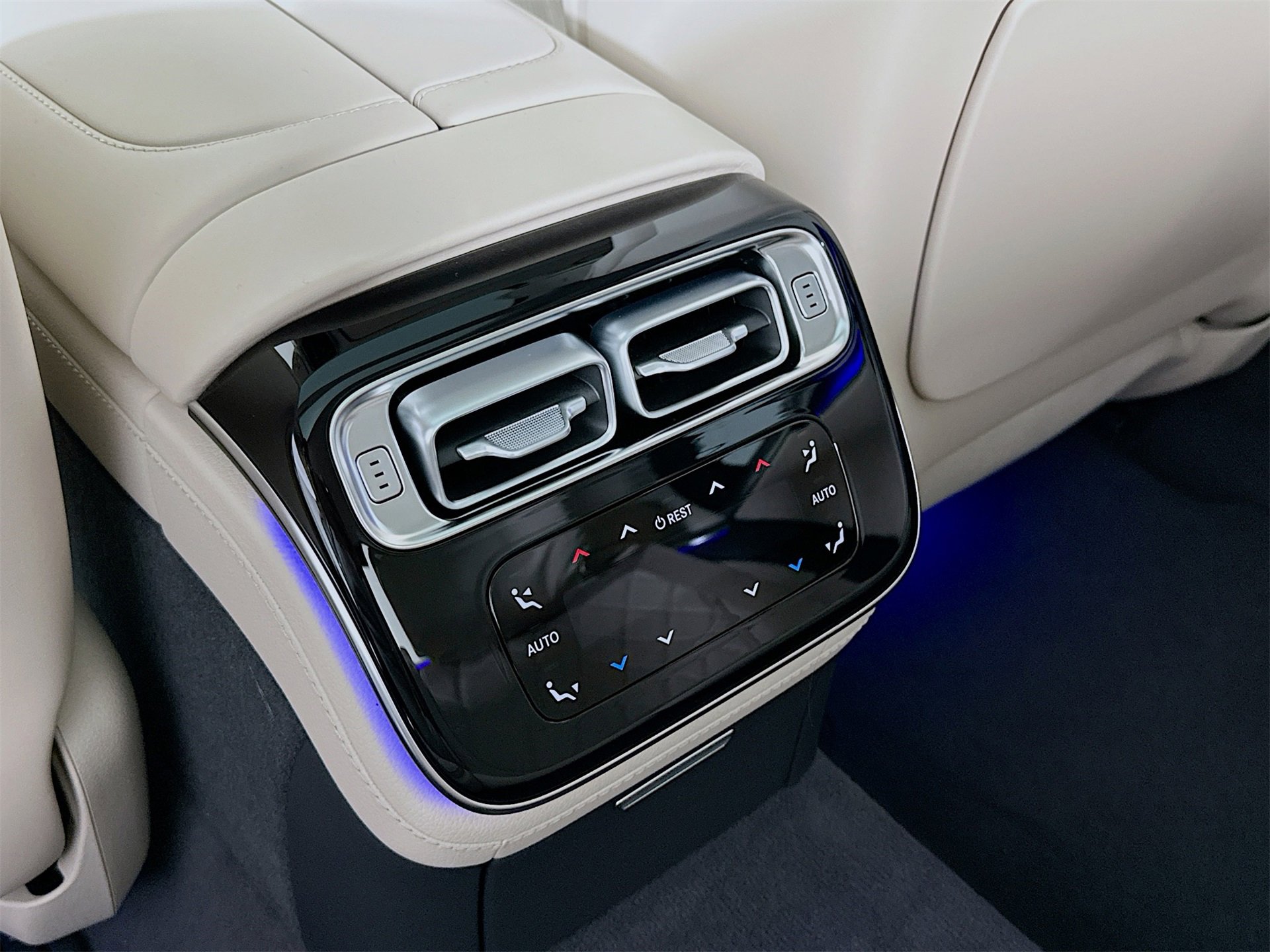 New 2026 Mercedes-Benz S 580 4MATIC Sedan image 28