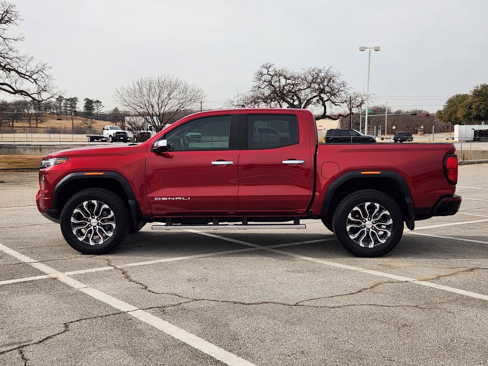 Certified 2025 GMC Canyon Denali image 3