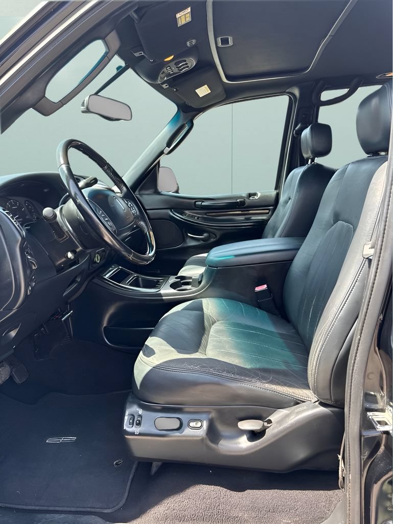 Used 2002 Lincoln Blackwood RWD image 12