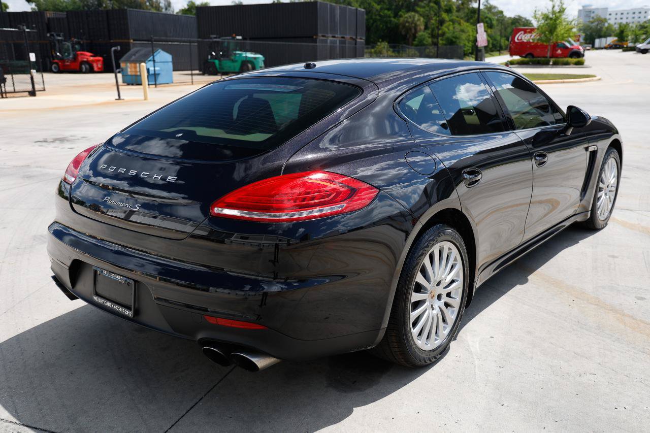 Used 2014 Porsche Panamera S RWD image 11