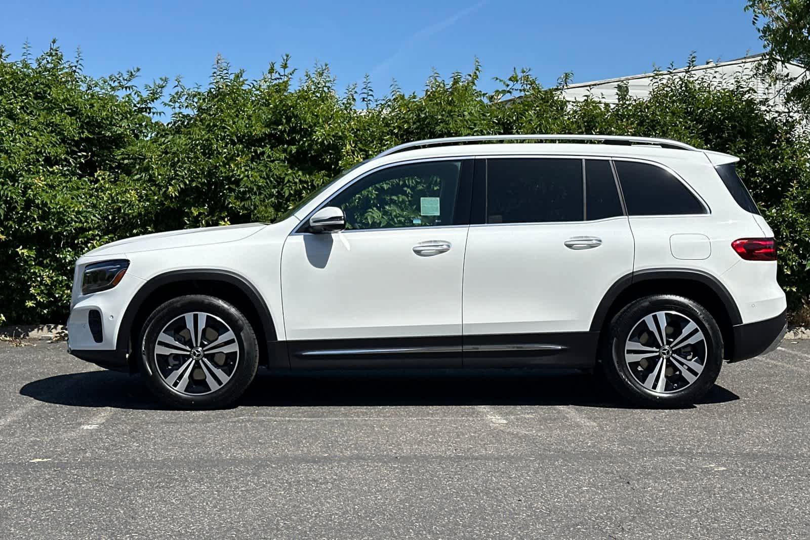 New 2026 Mercedes-Benz GLB 250 image 6