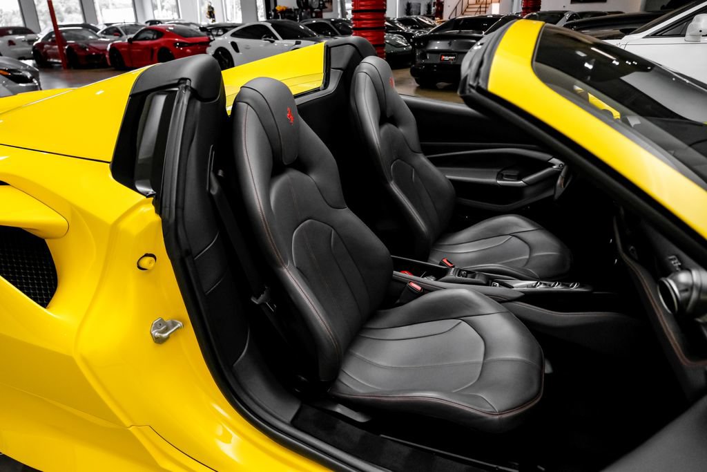Used 2022 Ferrari F8 Tributo RWD image 39