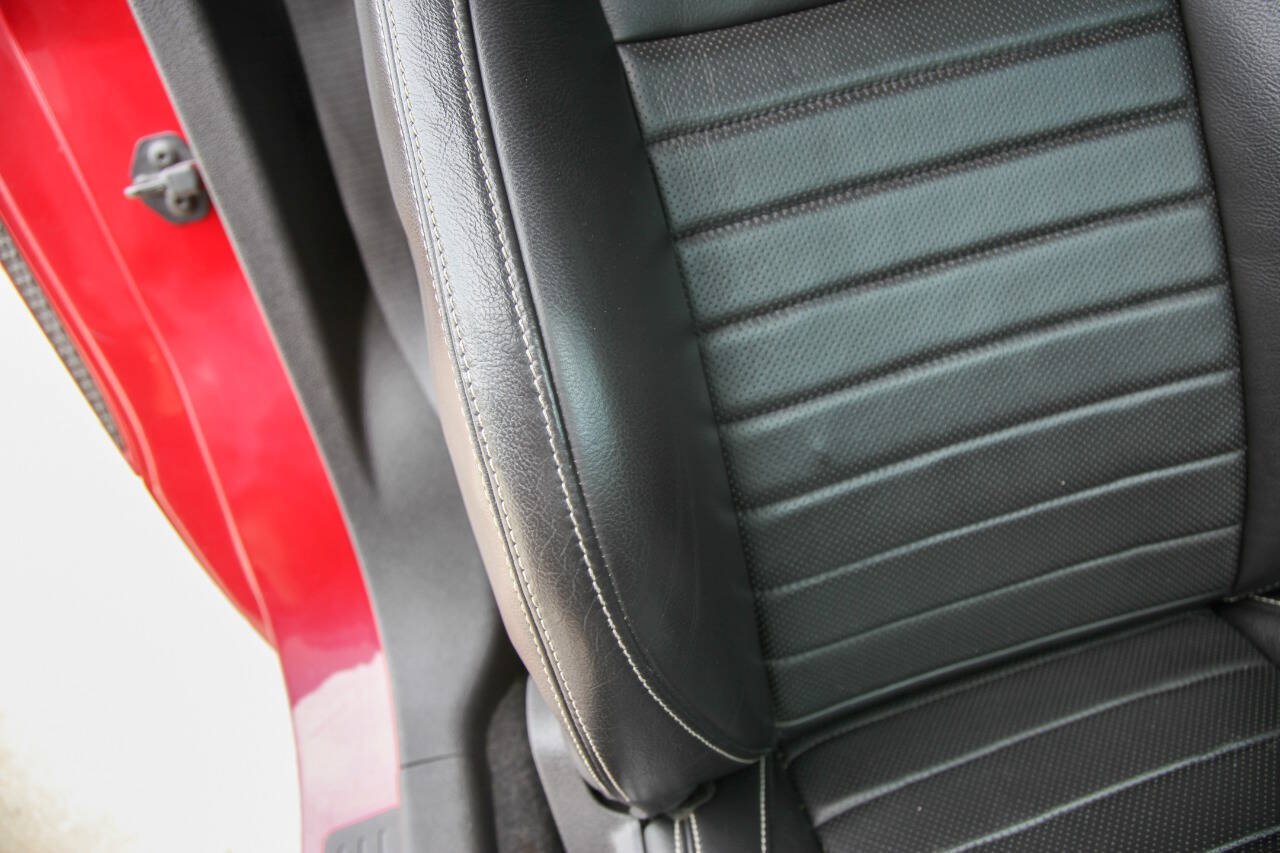 Used 2011 Ford Mustang GT Premium w/ Electronics Pkg RWD image 74