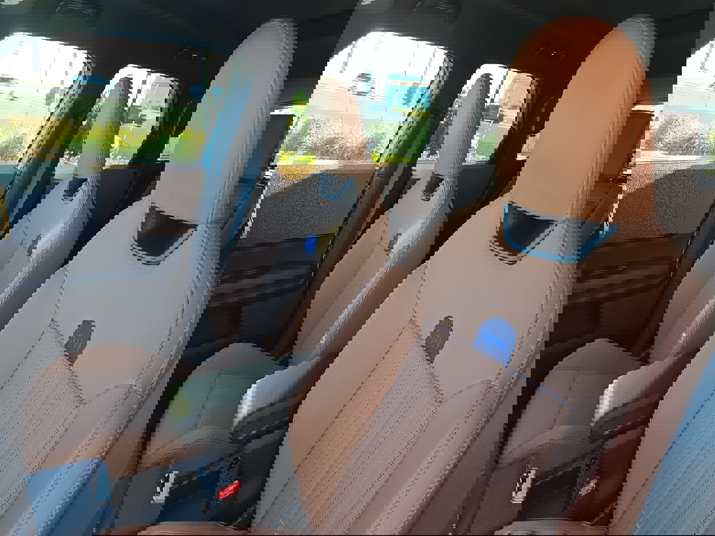 Certified 2025 MINI Cooper Countryman S w/ Comfort Package Max image 19