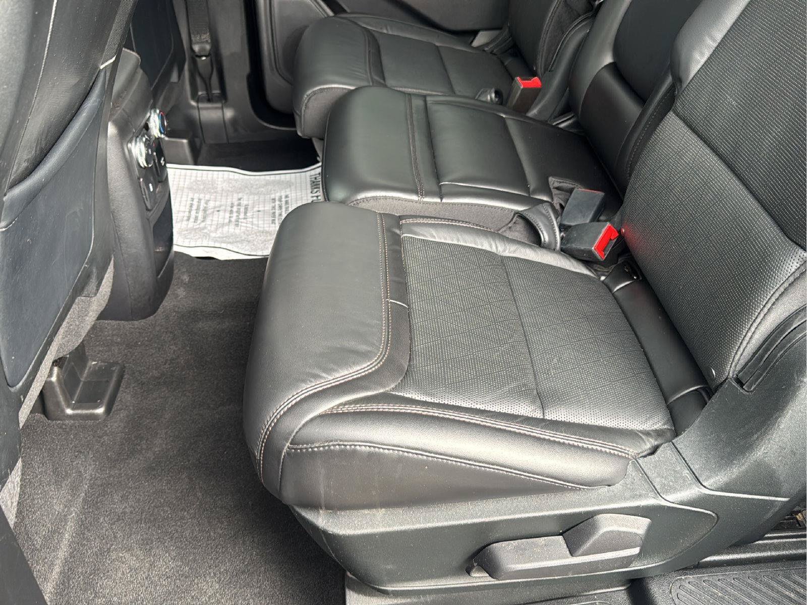 Used 2020 Ford Explorer Platinum w/ Premium Technology Package AWD/4WD image 24