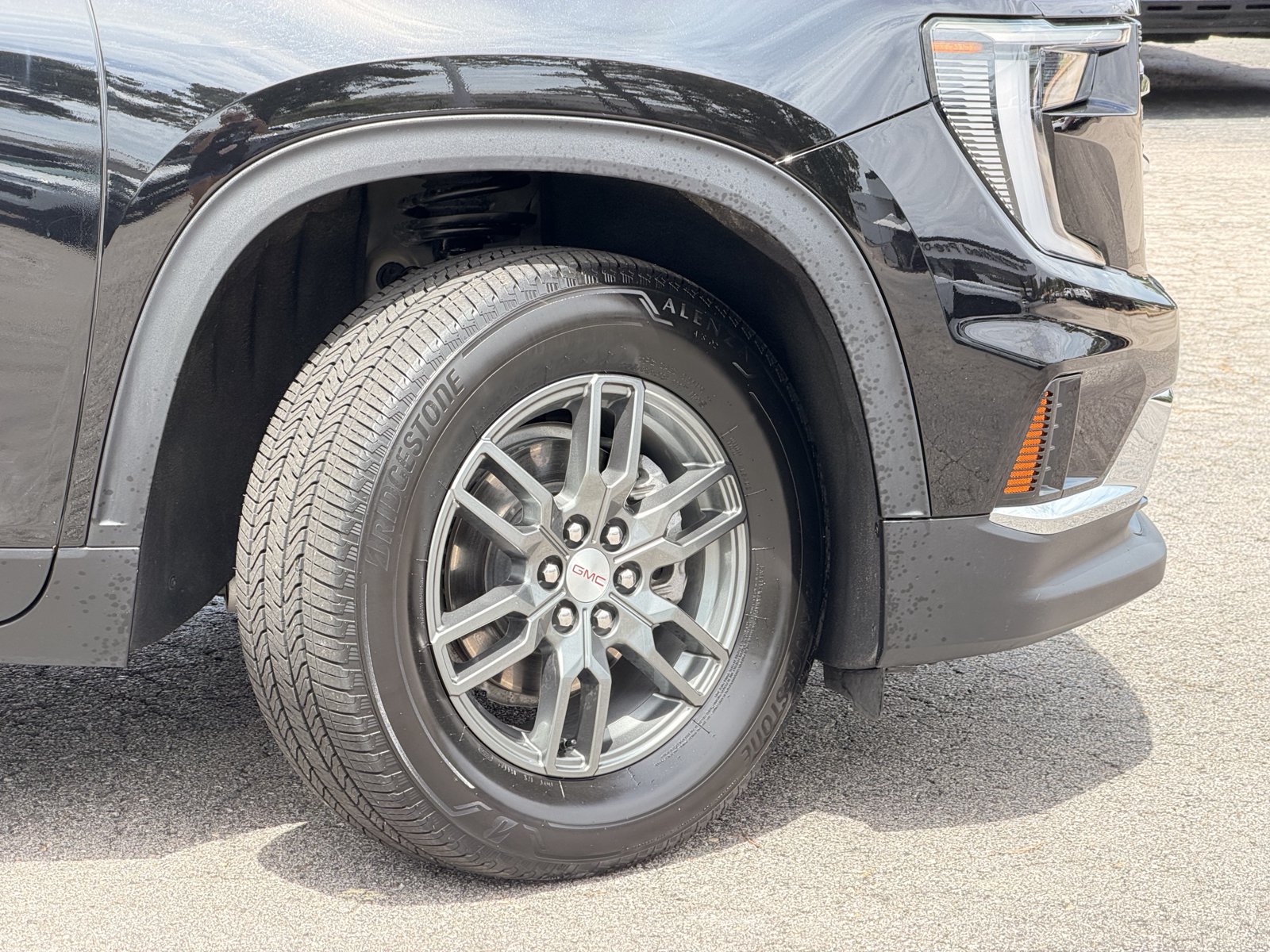 Used 2025 GMC Acadia Elevation FWD image 5