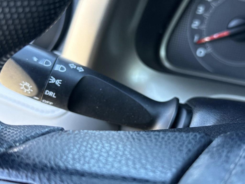 Used 2015 Toyota RAV4 LE image 37