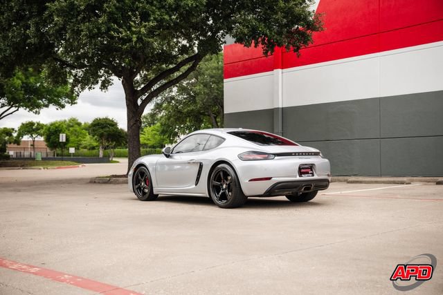 Used 2017 Porsche 718 Cayman RWD image 21