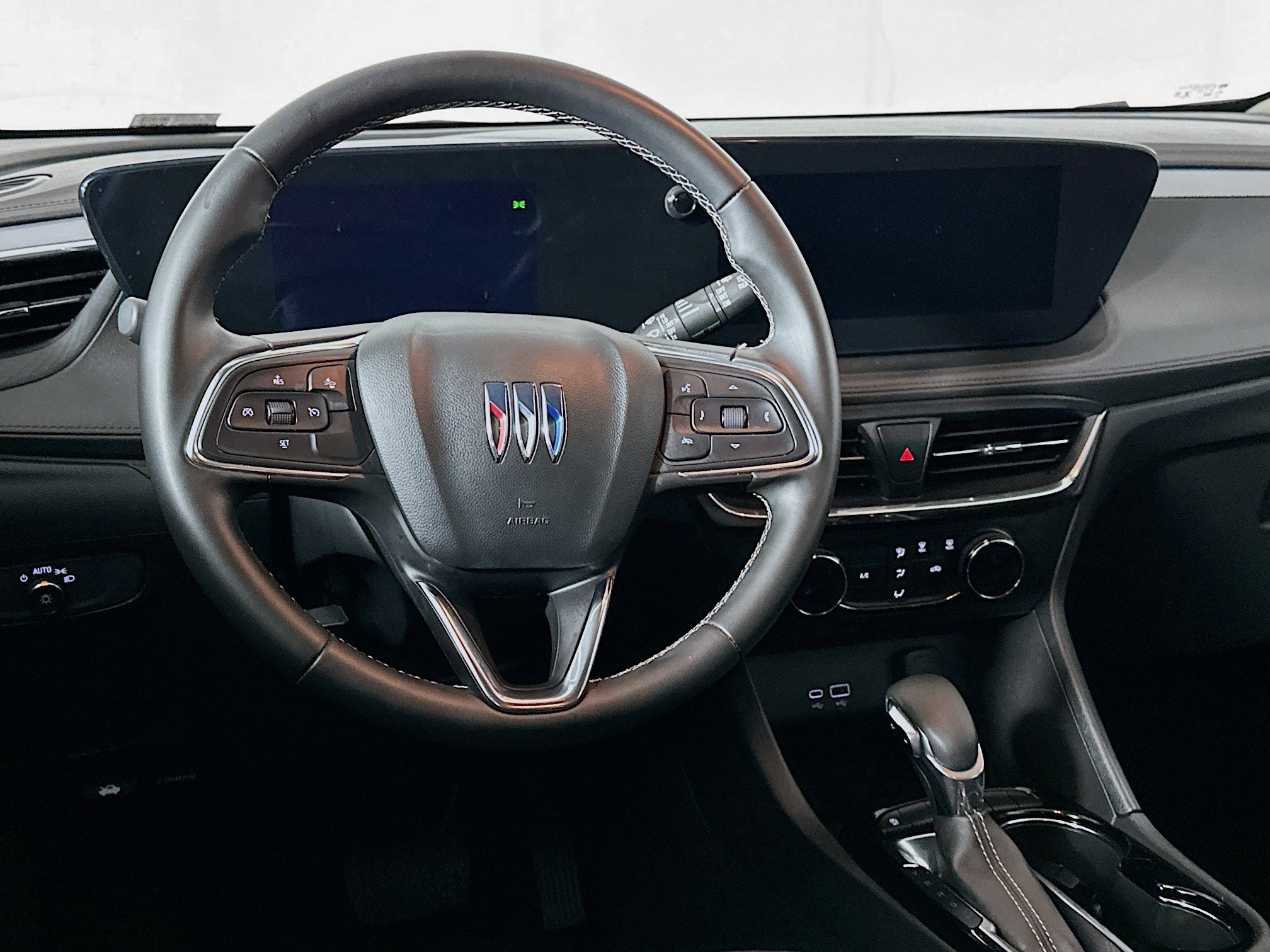 Used 2025 Buick Encore GX Preferred FWD image 18