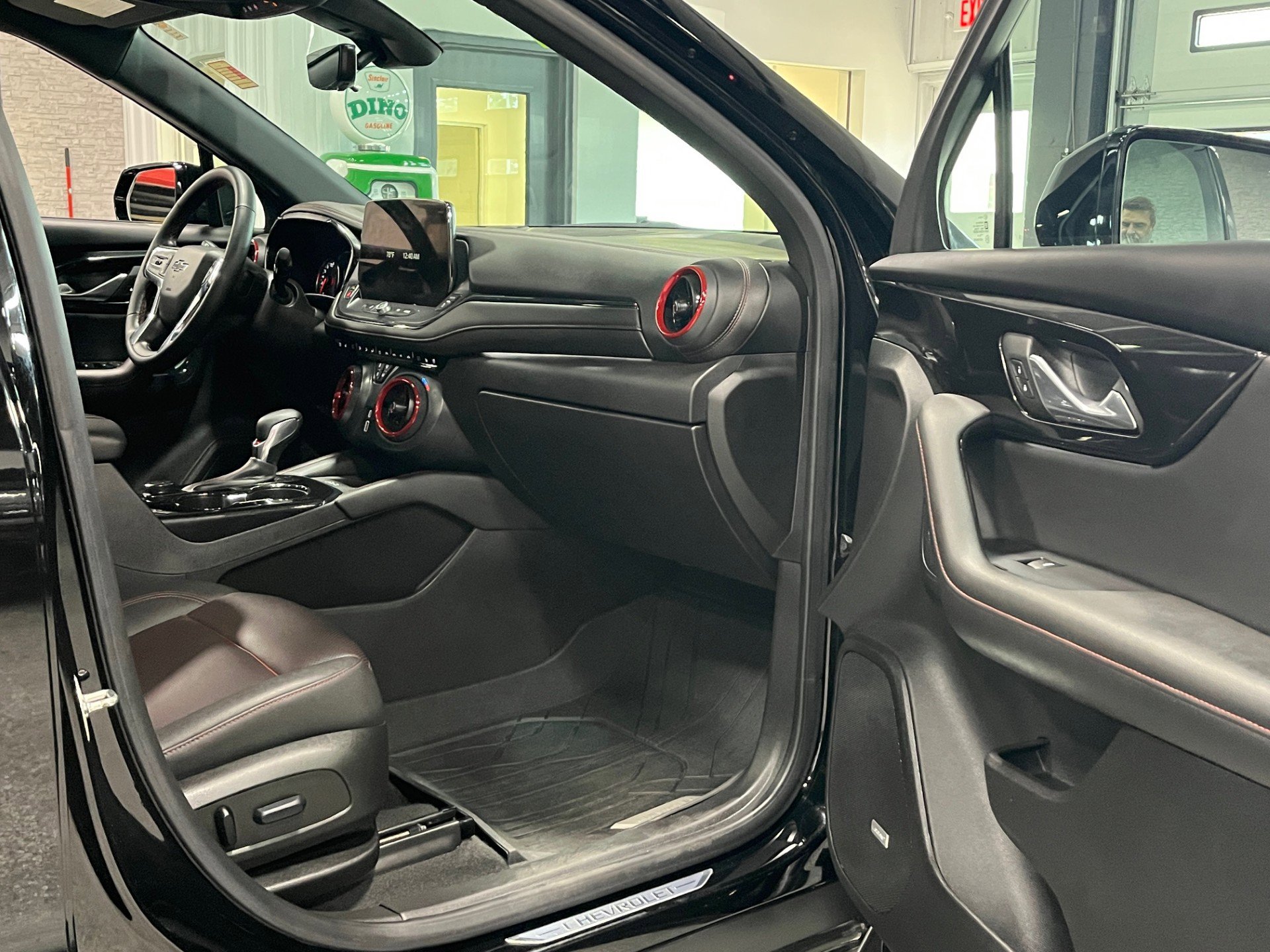 Certified 2023 Chevrolet Blazer RS w/ Driver Confidence II Package image 9