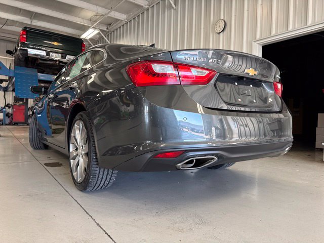 Used 2017 Chevrolet Malibu Premier w/ Premier Sun and Wheel Package FWD image 9