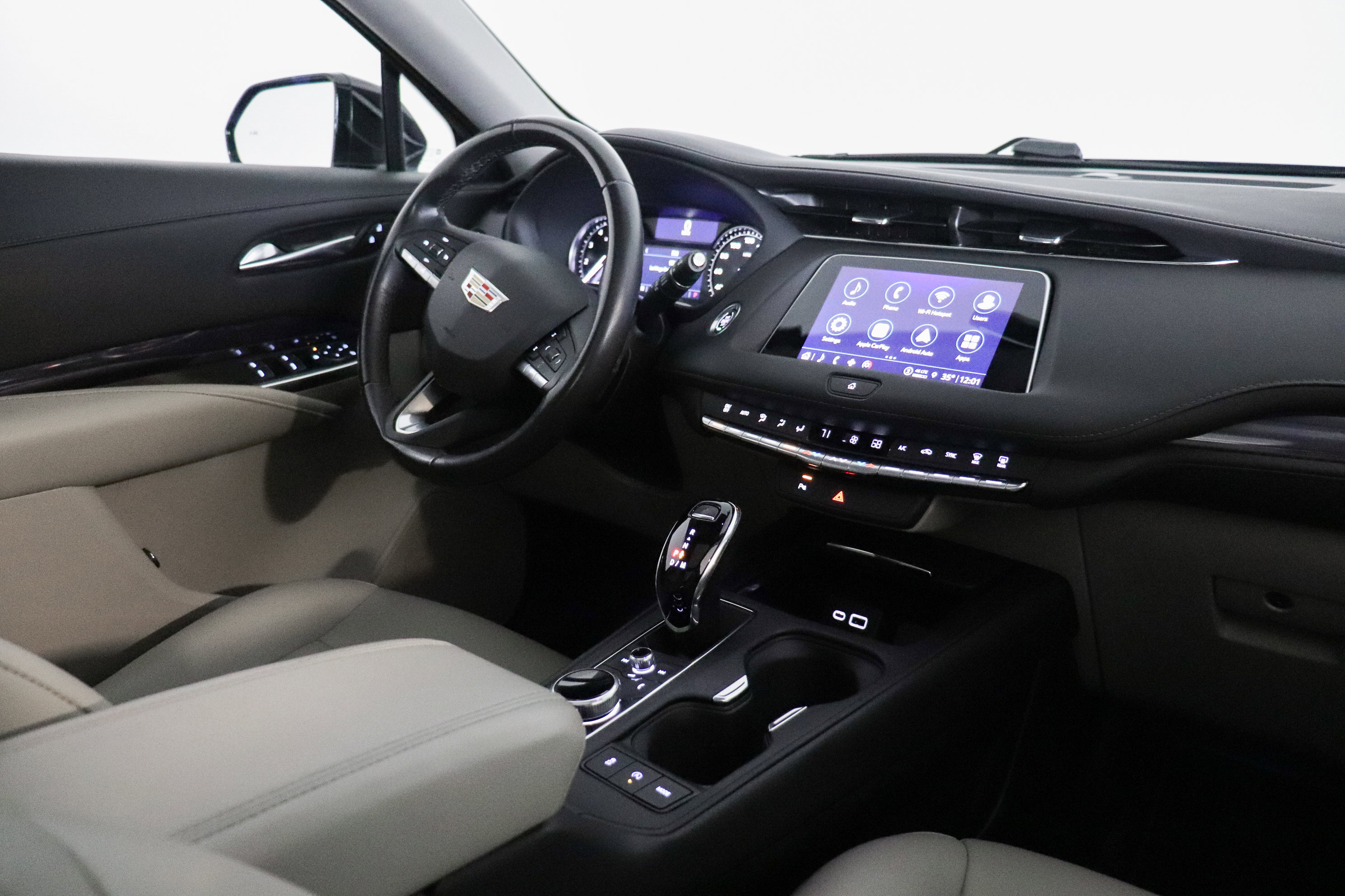 Used 2023 Cadillac XT4 Luxury image 27