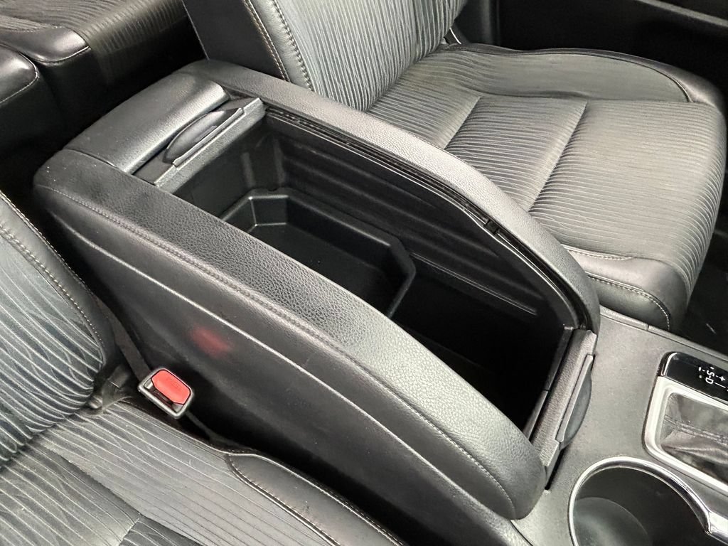 Used 2019 Toyota Highlander Plus FWD image 10