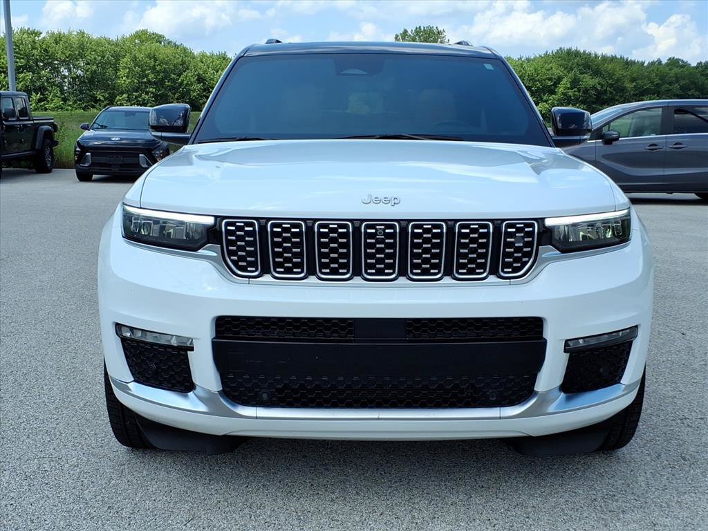 Used 2025 Jeep Grand Cherokee L Summit AWD/4WD image 32