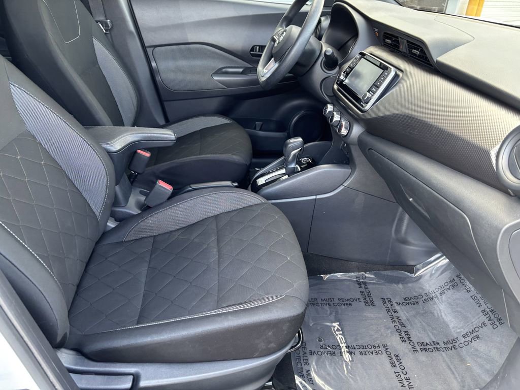 Used 2020 Nissan Kicks S FWD image 29