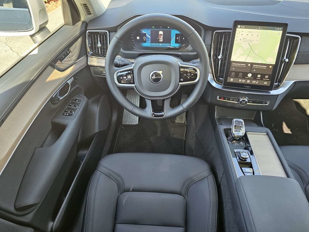 Certified 2025 Volvo XC90 B5 Plus AWD/4WD image 16