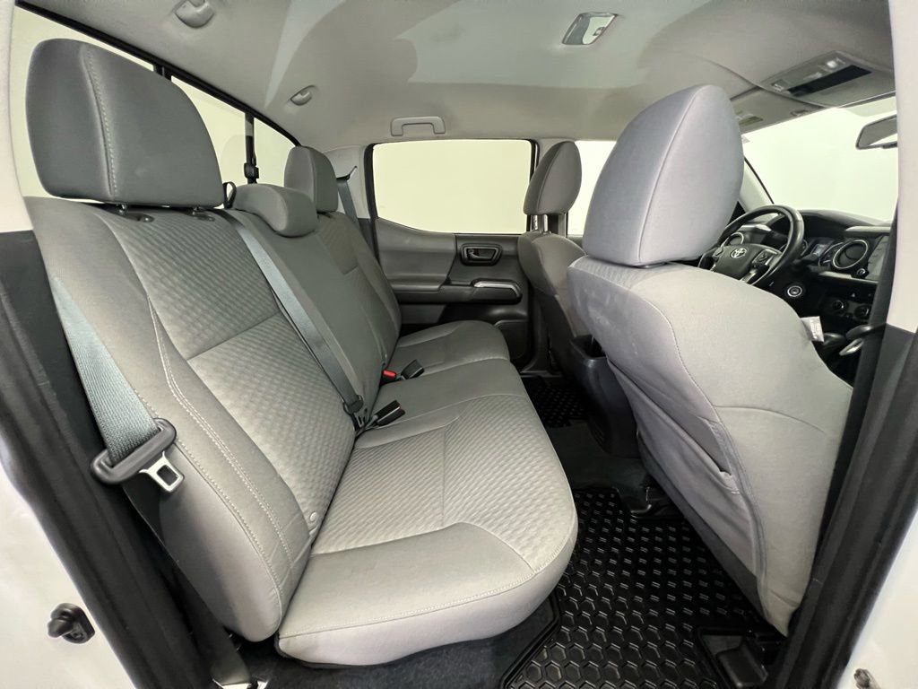 Used 2021 Toyota Tacoma SR5 AWD/4WD image 7