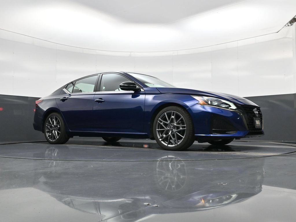 Used 2024 Nissan Altima 2.0 SR FWD image 20