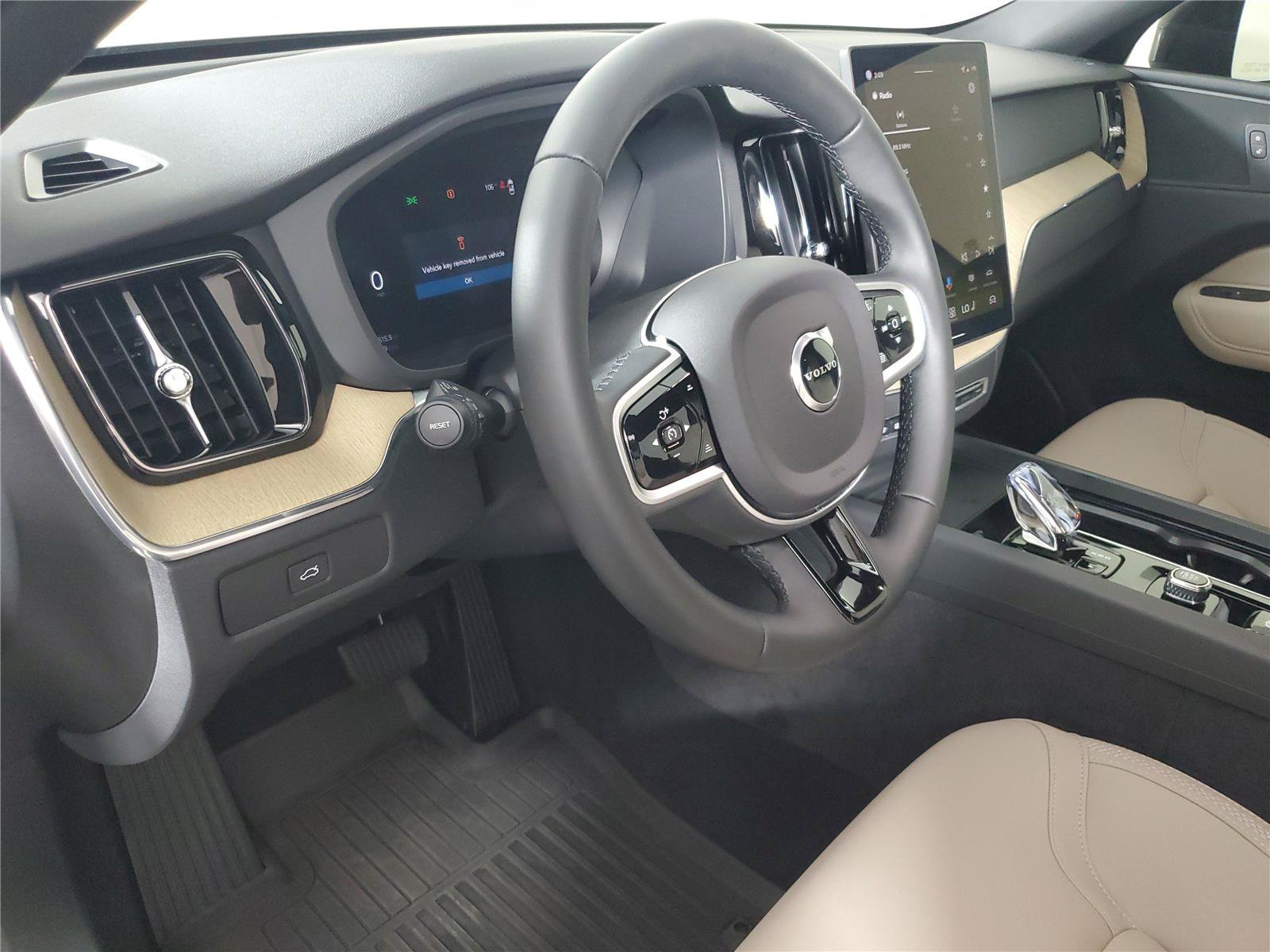 Certified 2026 Volvo XC60 B5 Plus w/ Protection Package Premier AWD/4WD image 24