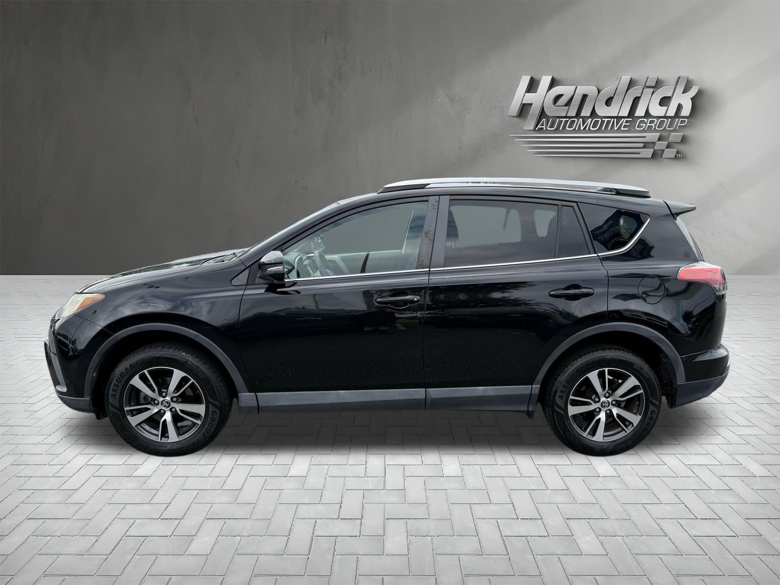 Used 2016 Toyota RAV4 XLE FWD image 7