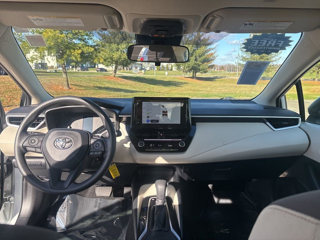 Used 2024 Toyota Corolla LE image 35