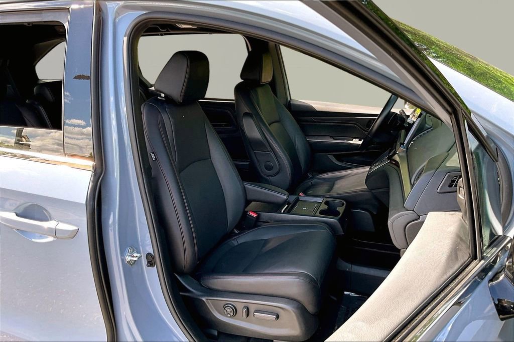 Used 2025 Honda Odyssey Sport-L image 23