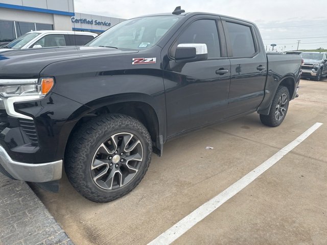 Used 2022 Chevrolet Silverado 1500 LT image 1