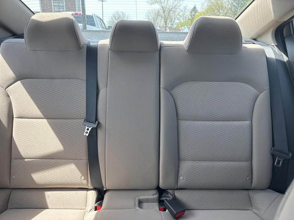 Used 2020 Hyundai Elantra Value Edition w/ Winter Weather Package FWD image 15