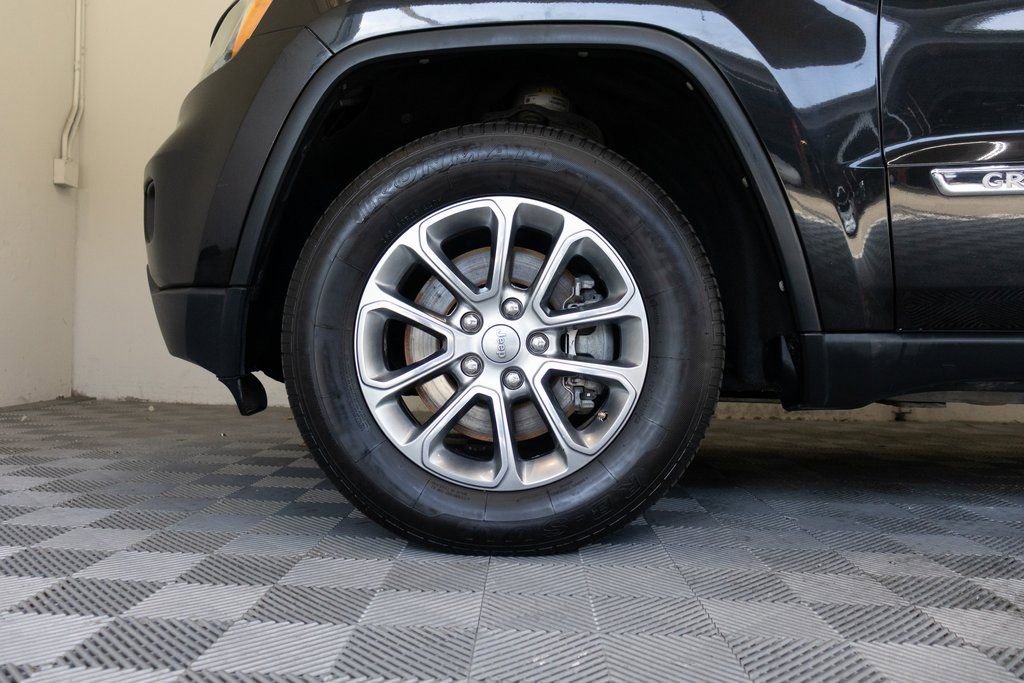 Used 2012 Jeep Grand Cherokee Overland AWD/4WD image 9