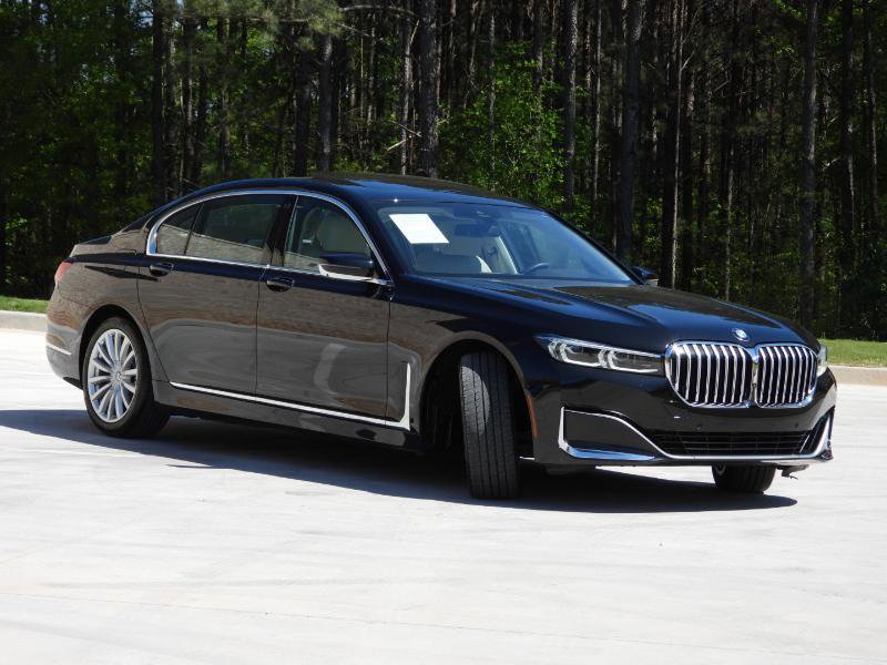Used 2021 BMW 740i w/ Premium Package image 9