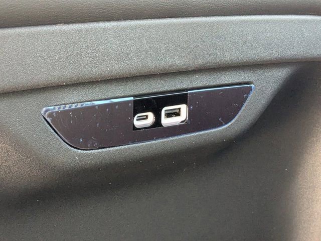 New 2026 Chrysler Pacifica Select FWD image 16
