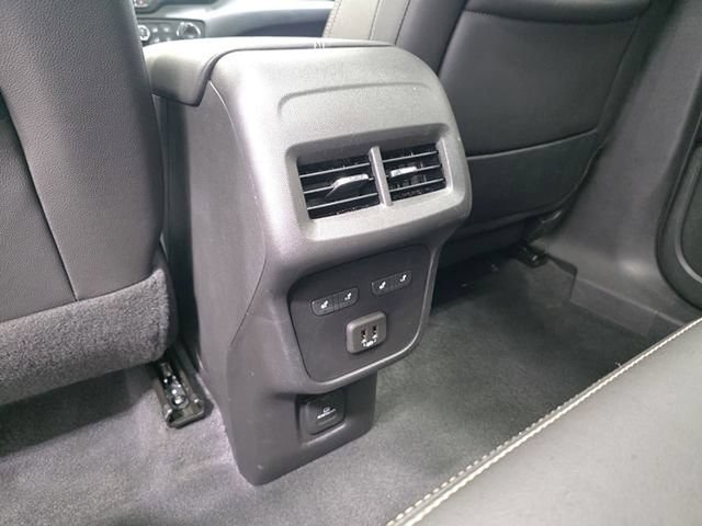 Used 2024 GMC Terrain Denali w/ Denali Premium Package AWD/4WD image 37