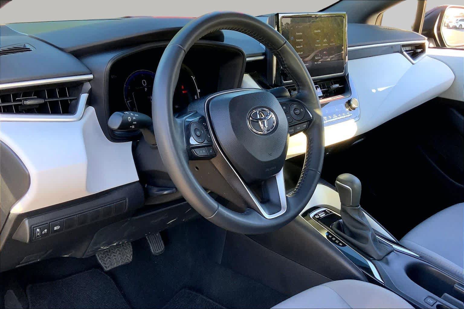 Used 2026 Toyota Corolla SE FWD image 17