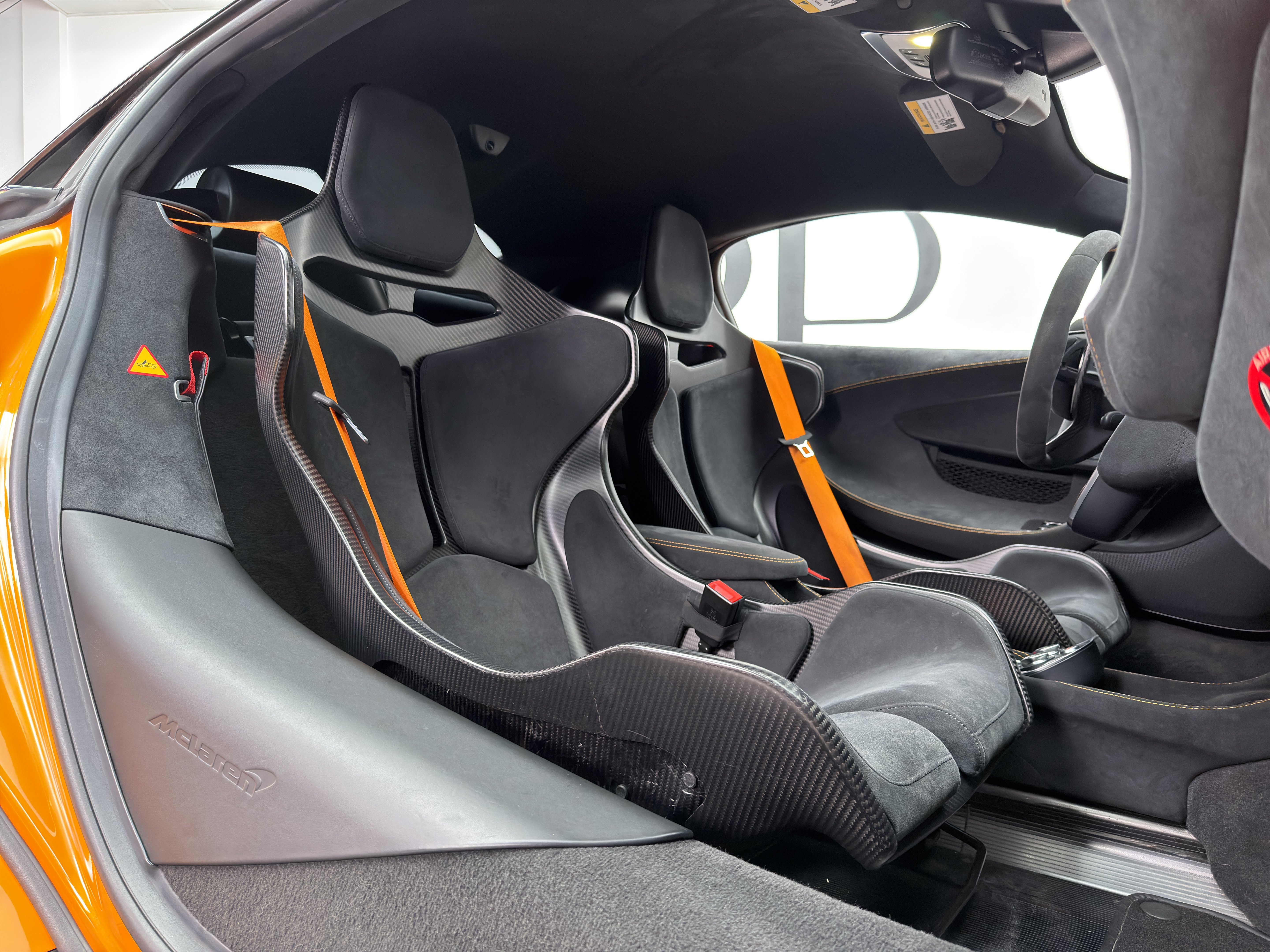 Used 2019 McLaren 600LT RWD image 17