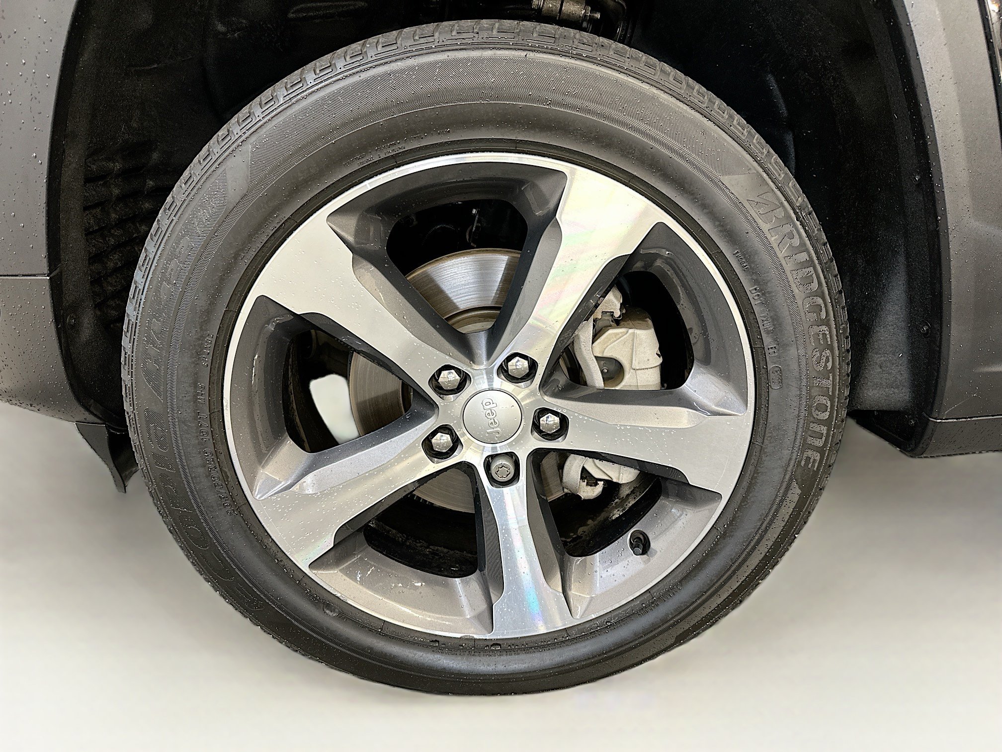 Used 2023 Jeep Grand Cherokee Limited AWD/4WD image 36