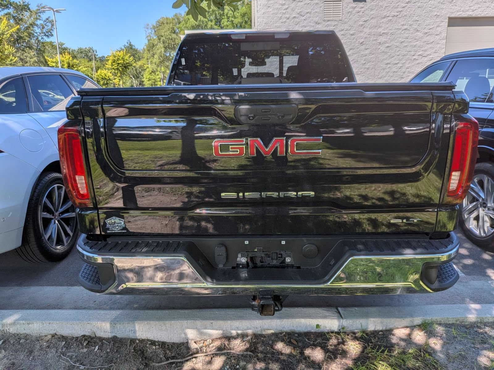 Used 2023 GMC Sierra 1500 SLT RWD image 3