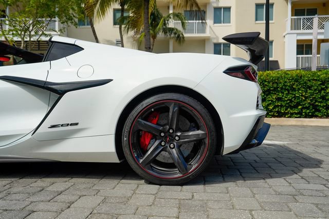 Used 2024 Chevrolet Corvette Z06 w/ Z07 Performance Package RWD image 16