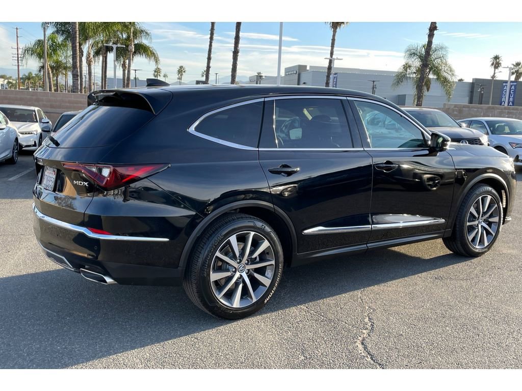 Certified 2025 Acura MDX FWD w/ Technology Package image 5
