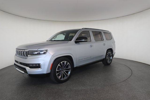 Used 2023 Jeep Grand Wagoneer Series III AWD/4WD image 2