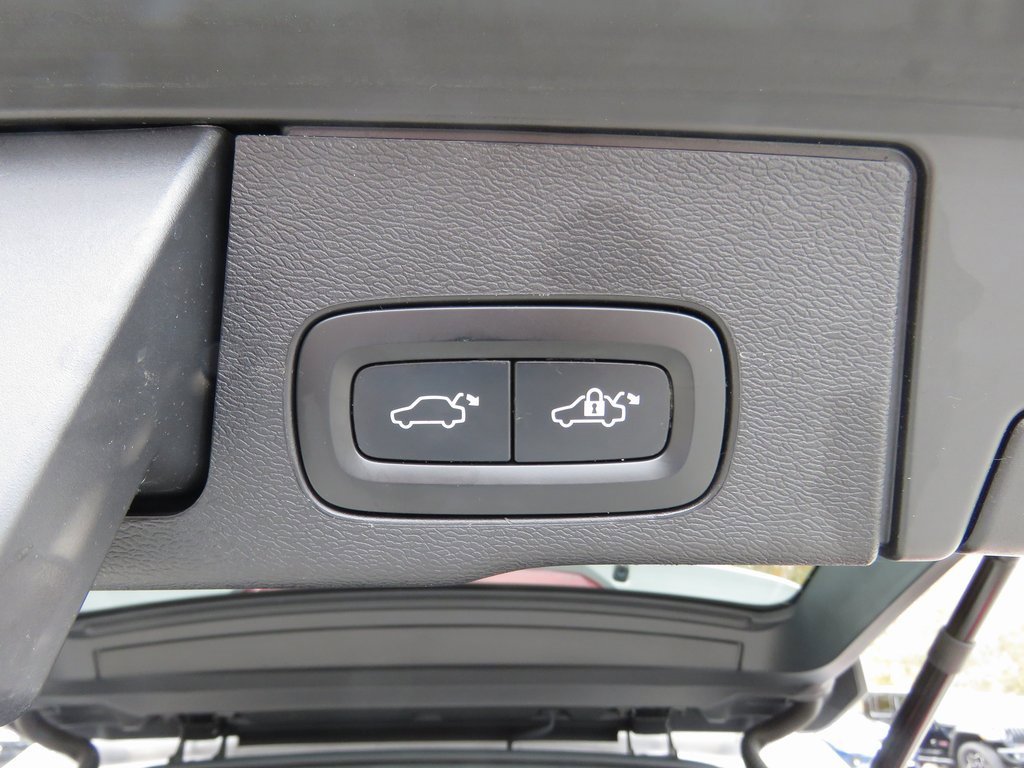 Used 2023 Volvo XC60 B5 Core w/ Climate Package image 19