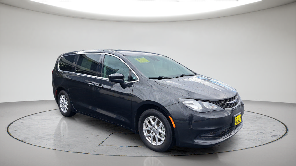Used 2023 Chrysler Voyager LX FWD image 19