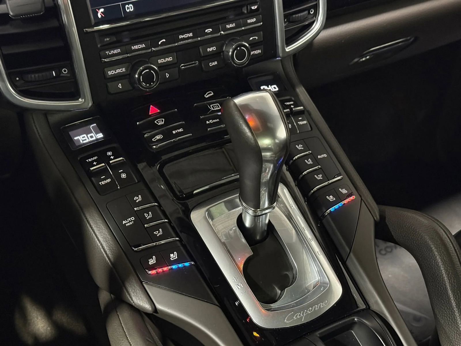 Used 2016 Porsche Cayenne image 37