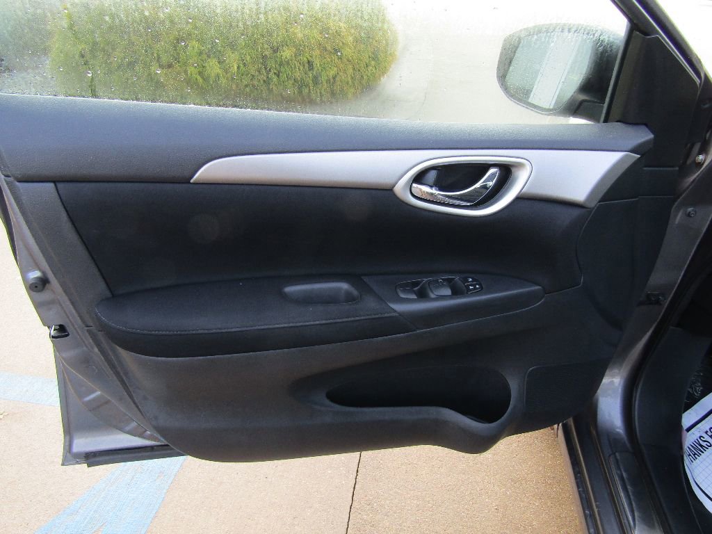Used 2015 Nissan Sentra S FWD image 12
