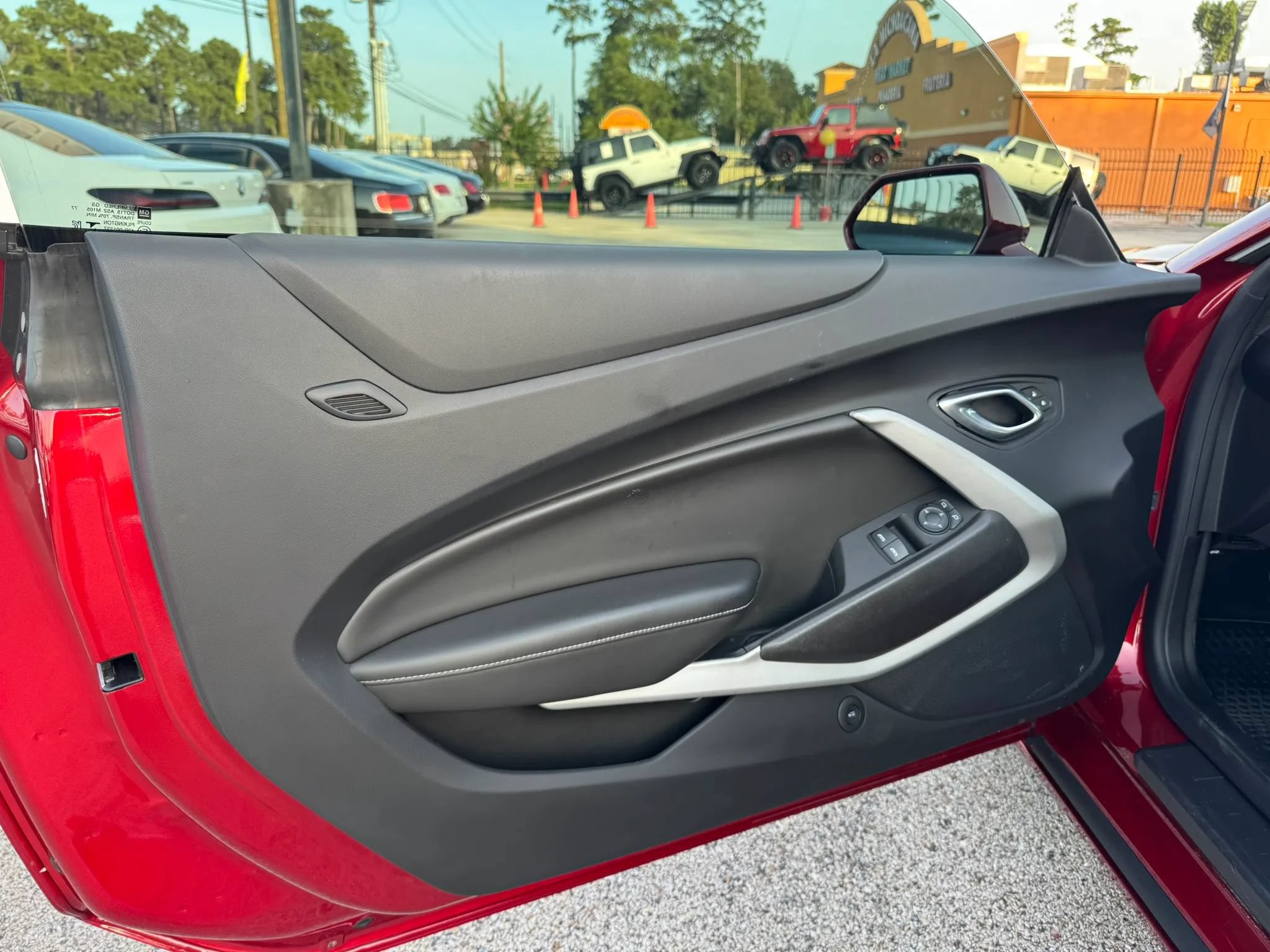 Used 2021 Chevrolet Camaro LT w/ Wild Cherry Design Package 1 RWD image 19