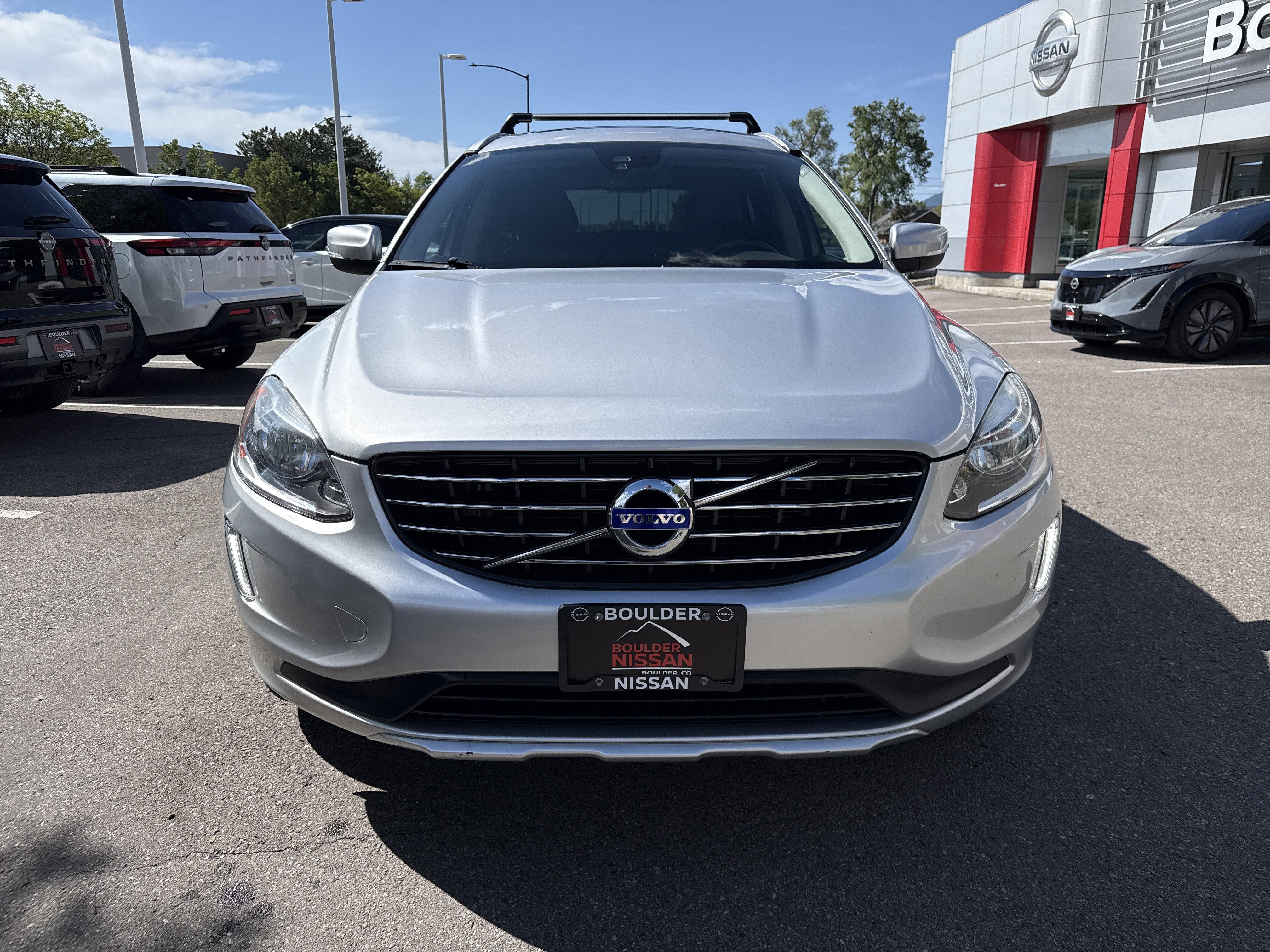 Used 2014 Volvo XC60 T6 AWD/4WD image 2