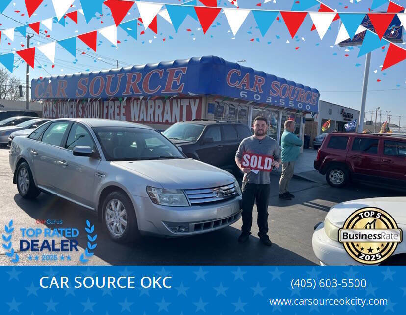 Used 2009 Ford Taurus SE image 1