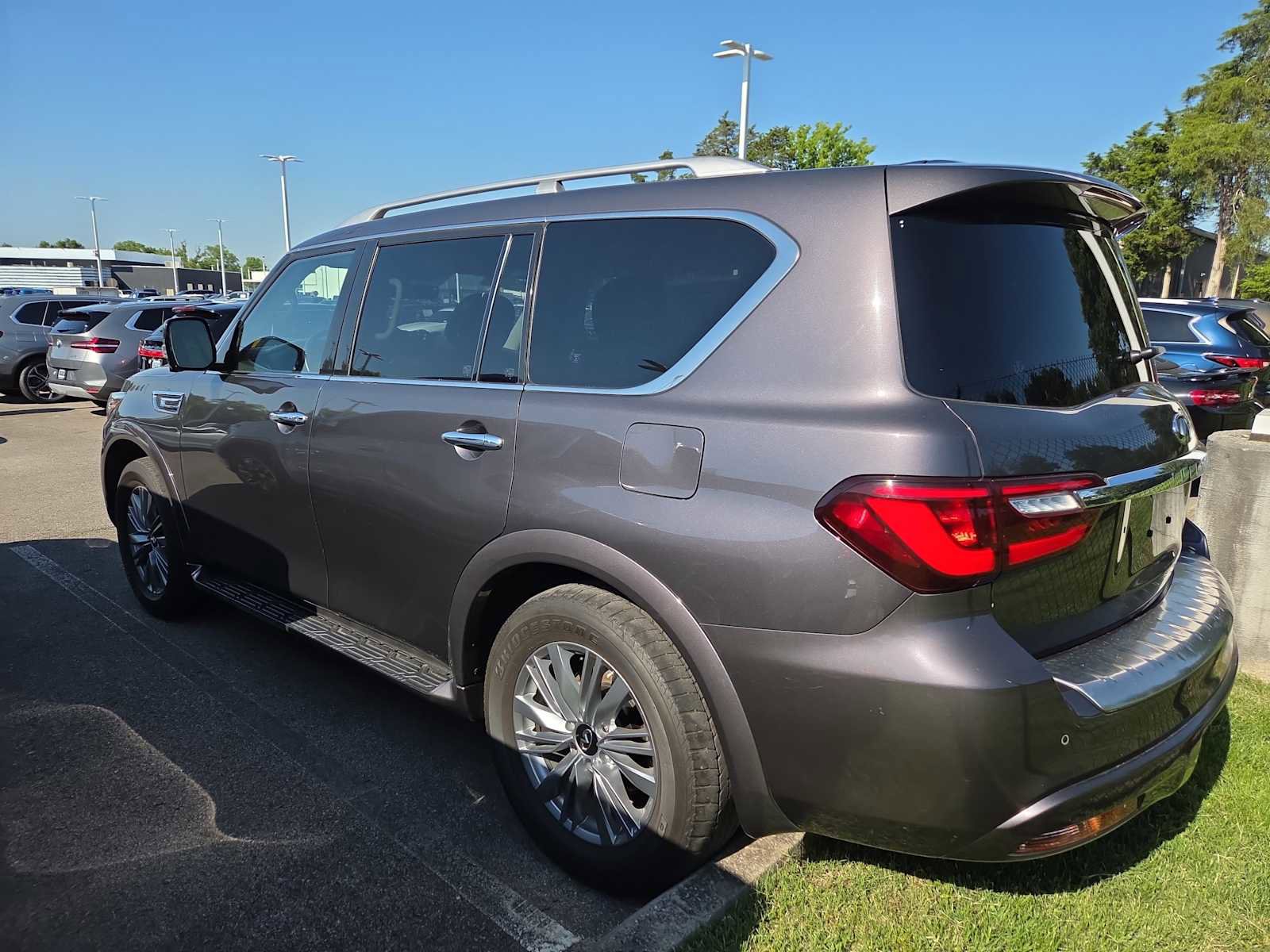 Used 2024 INFINITI QX80 Luxe RWD image 6